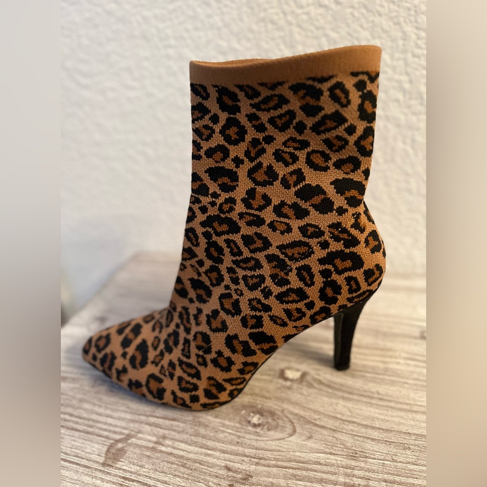 Cushionaire sock booties